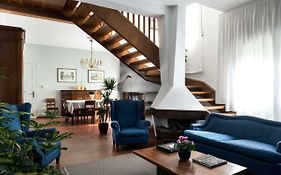 Casa Lunia Guesthouse